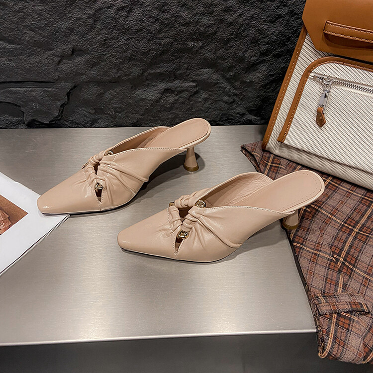 Women's Closed Toe Slippers with Buckle and Metal Details - Image 4